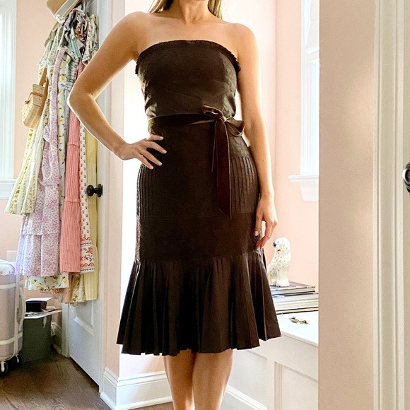 Banana Republic Dresses & Skirts - Brown Banana Republic Pleated/Lace Dress, Size 2